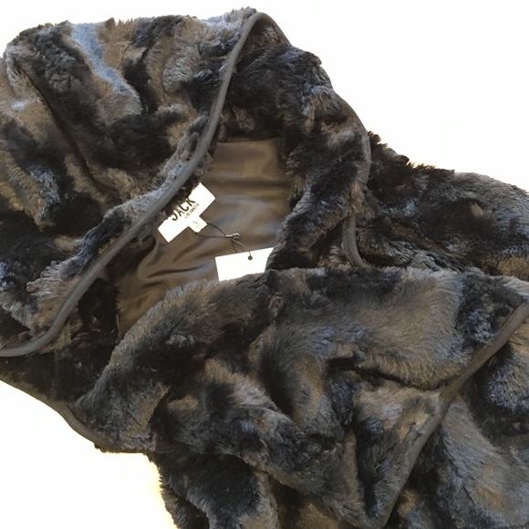 NWT 🆕 Jack by BB Dakota faux fur vest 🆕 - Picture 8 of 8